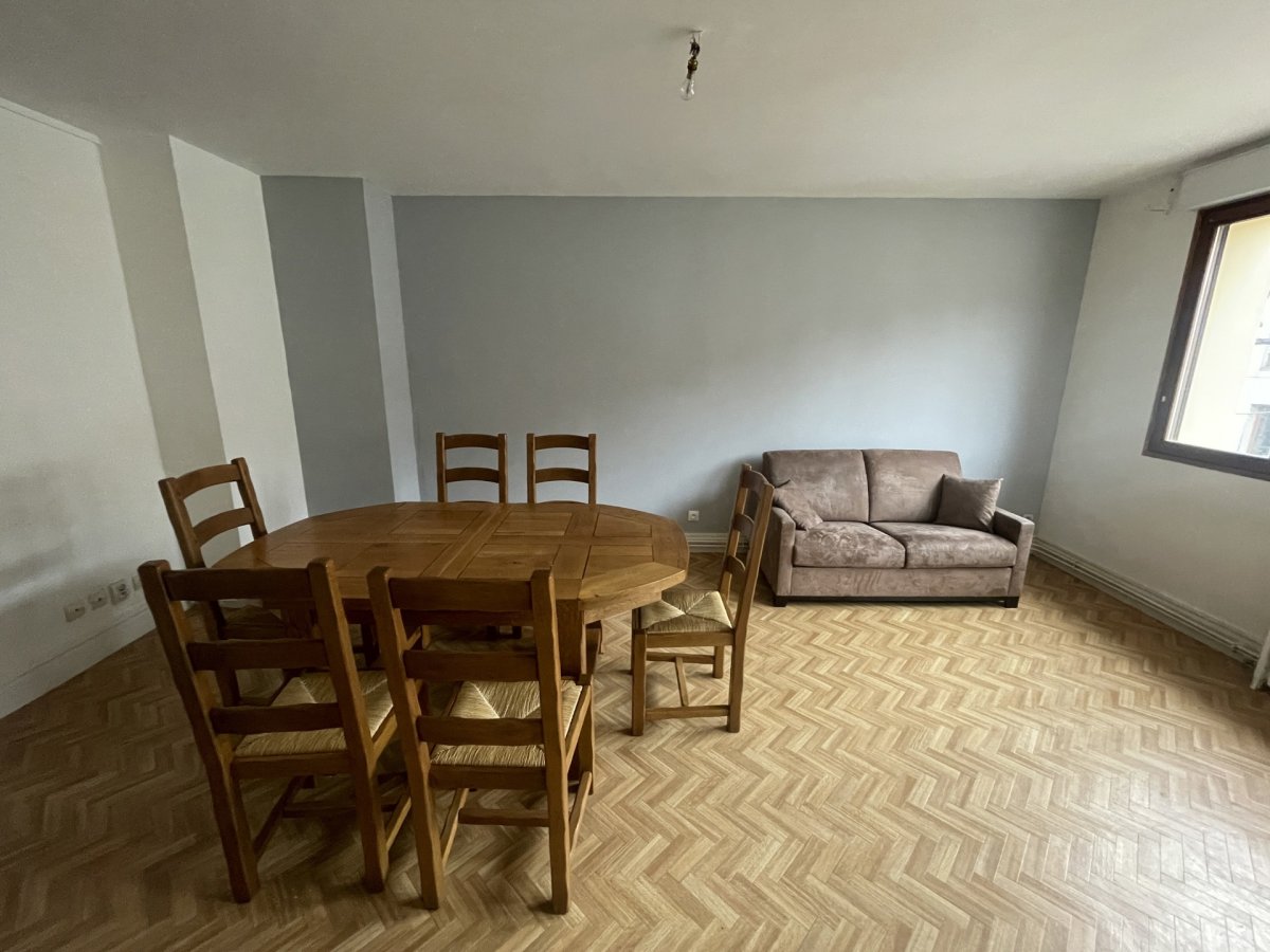 Appartement à LOUER - Réf. 0007